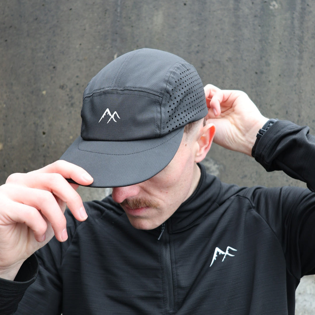 Black LaserFlow Run Cap